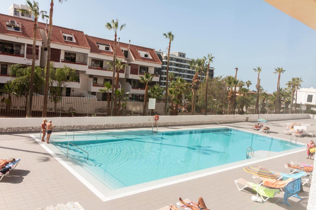 Homeforguest Modern And Recently Renovated Apartment In Arona Arona  Exteriér fotografie