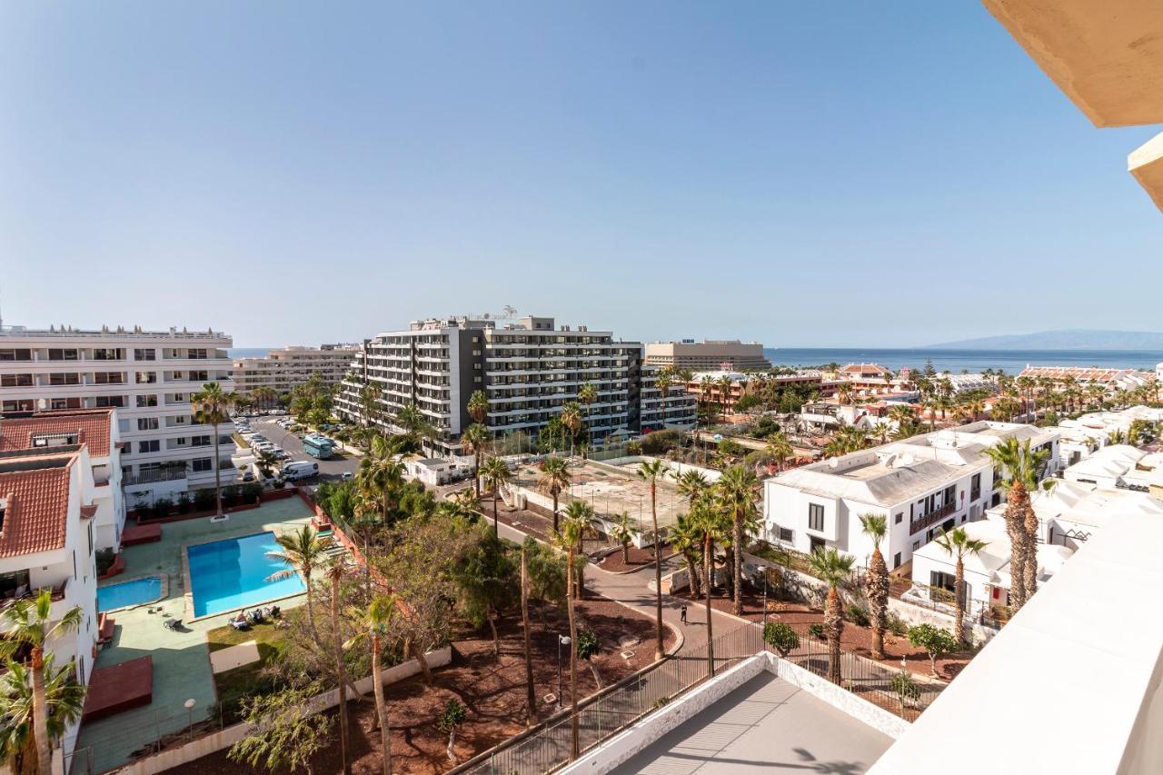Homeforguest Modern And Recently Renovated Apartment In Arona Arona  Exteriér fotografie