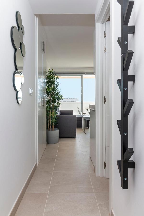 Homeforguest Modern And Recently Renovated Apartment In Arona Arona  Exteriér fotografie